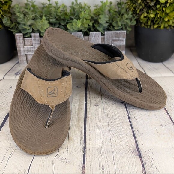 Sperry Men's Flip Flops - Picture 1 of 9